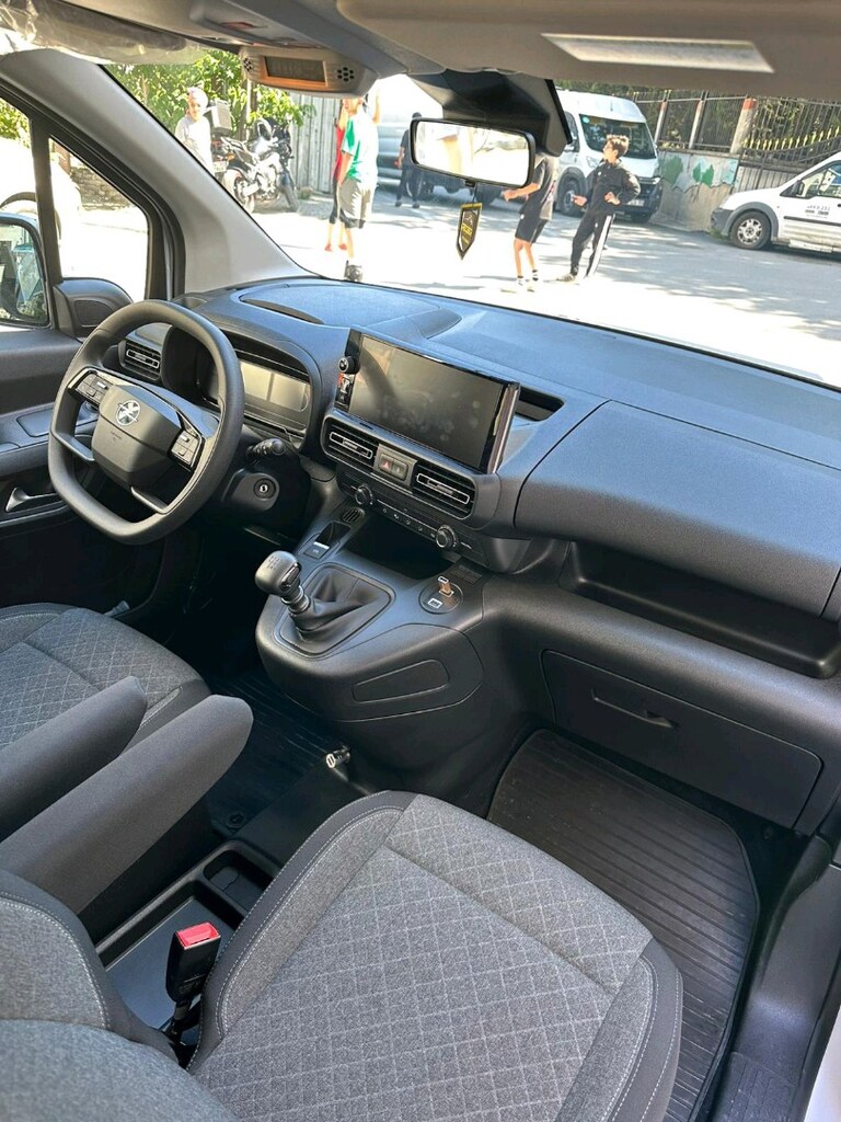 Opel combo life essential - 16