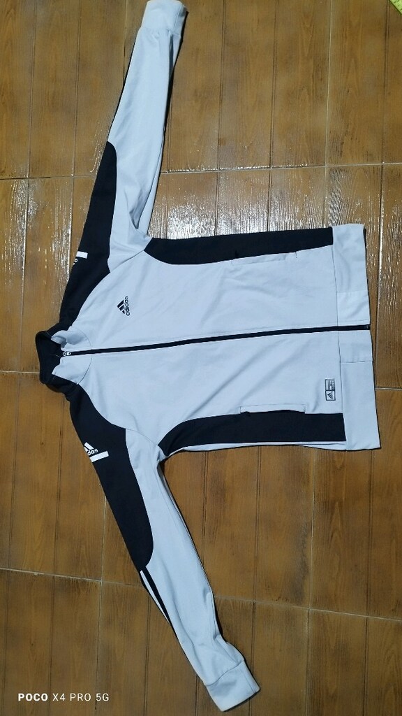 #Erkek sweat mont #Adidas likralı..Önde leke ve arkasında nokta kusur