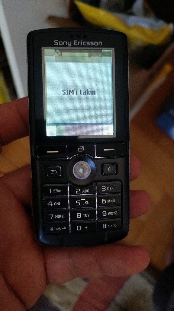 Sony Ericsson K750i - 2