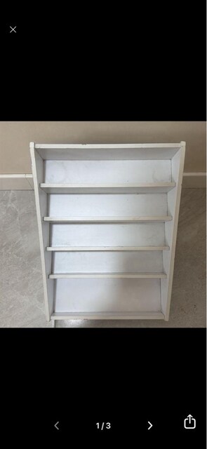 Basamaklı Makyaj malzemesi/oje rafı