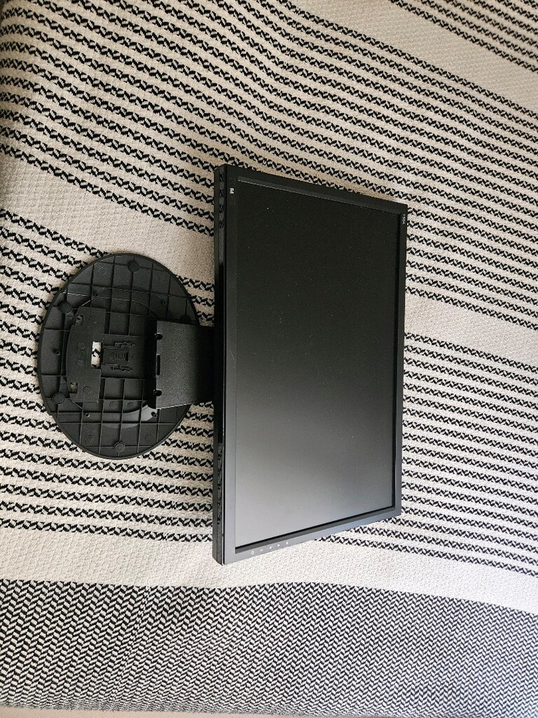 DATRON 65 HZ LDC MONITOR - 4