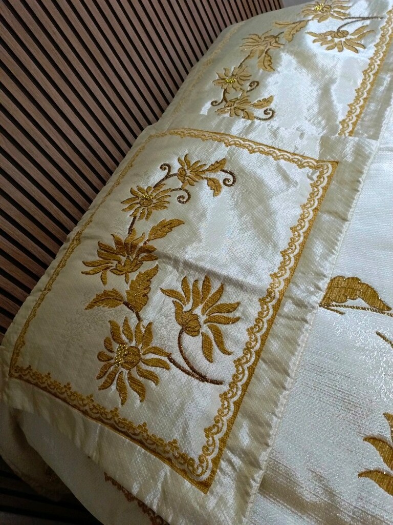 işlemeli yatak örtüsü - 13