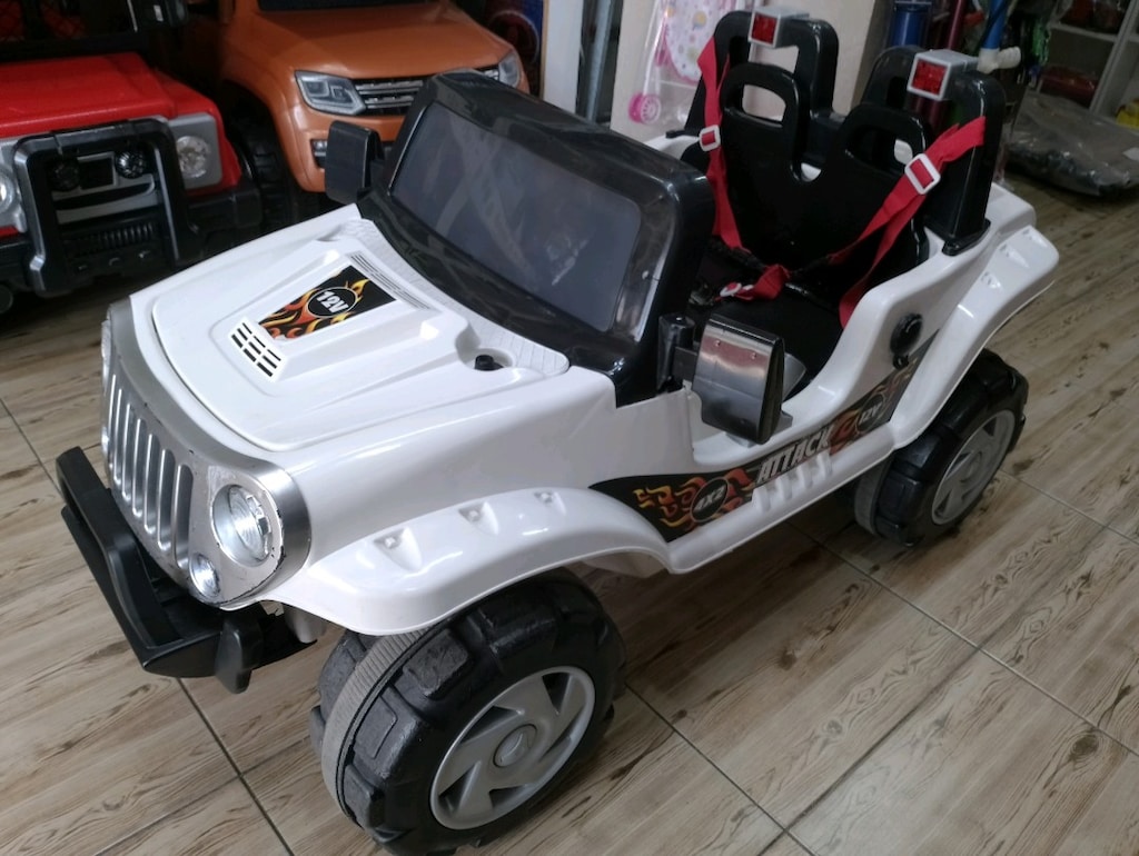 İNCİ AKÜLÜ ARABA 12V KUMANDALI ÇİFT KİŞİLİK JİP USB MP3 - 3