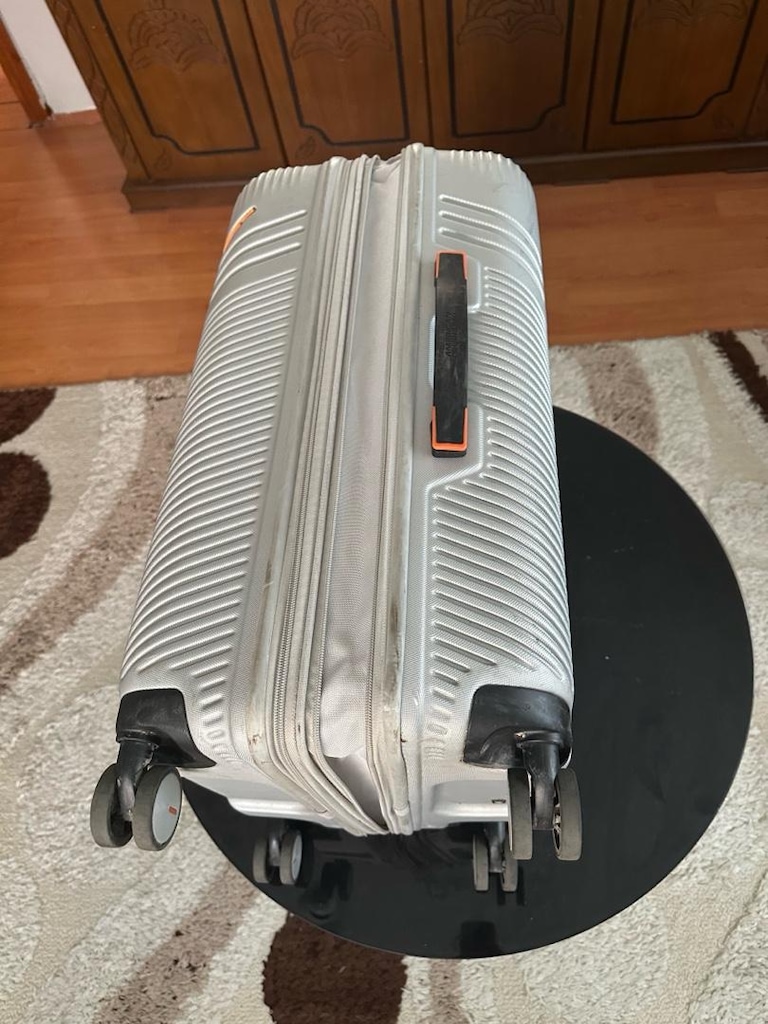 American Tourister Orta Boy Sert Kabuk Valiz – 4 Tekerlekli - 7
