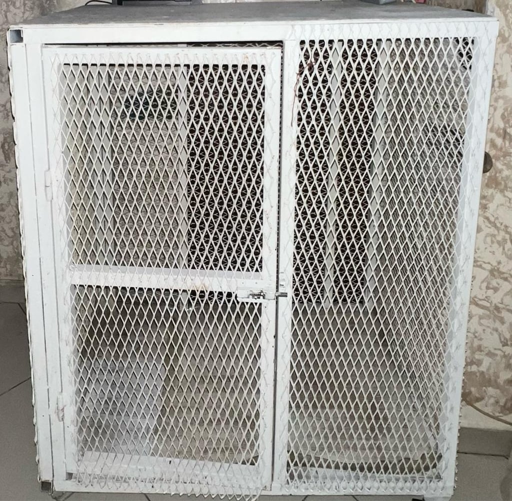 SATILIK ÇOK SAĞLAM DEMİR KÖPEK KAFESİ Ankara / Çankaya