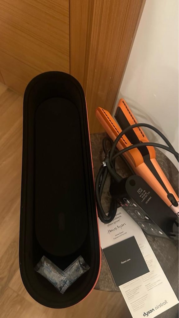 dyson Airstrait - 3
