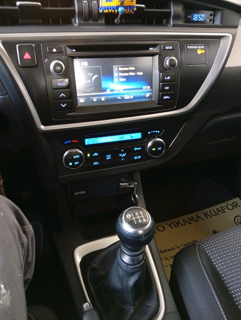 Toyota Auris 1.6 - 7