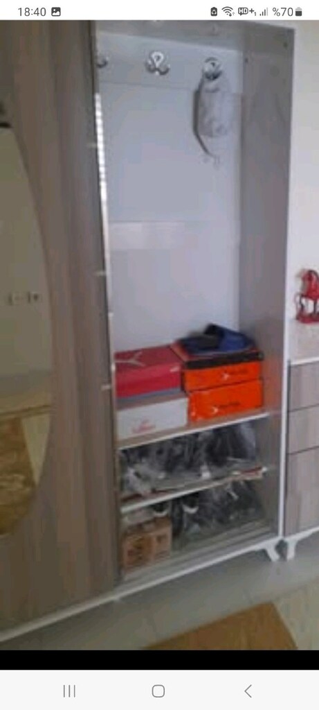 sıfır ayarında çok az kullanıldı acil satılık vestiyer dolabi hiç bir - 4