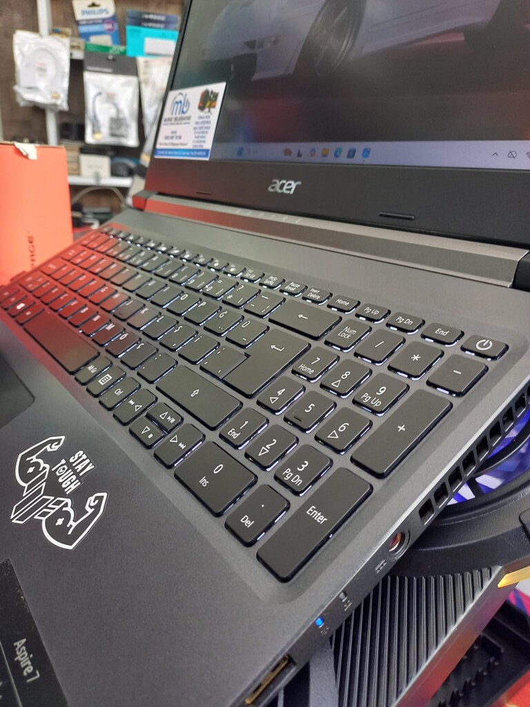 HATASIZ!!! ACER RYZEN 5 5500U 16 GB RAM RTX 3050 Tİ 144 HZ PANEL - 16