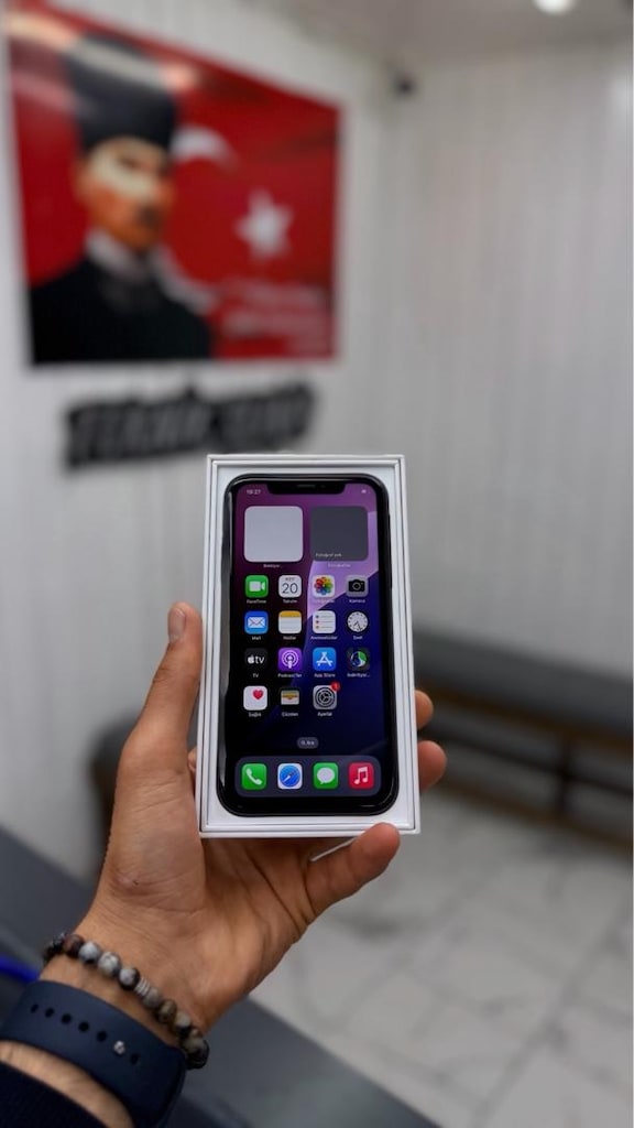 İPHONE XR 64 GB HATASIZ - 2