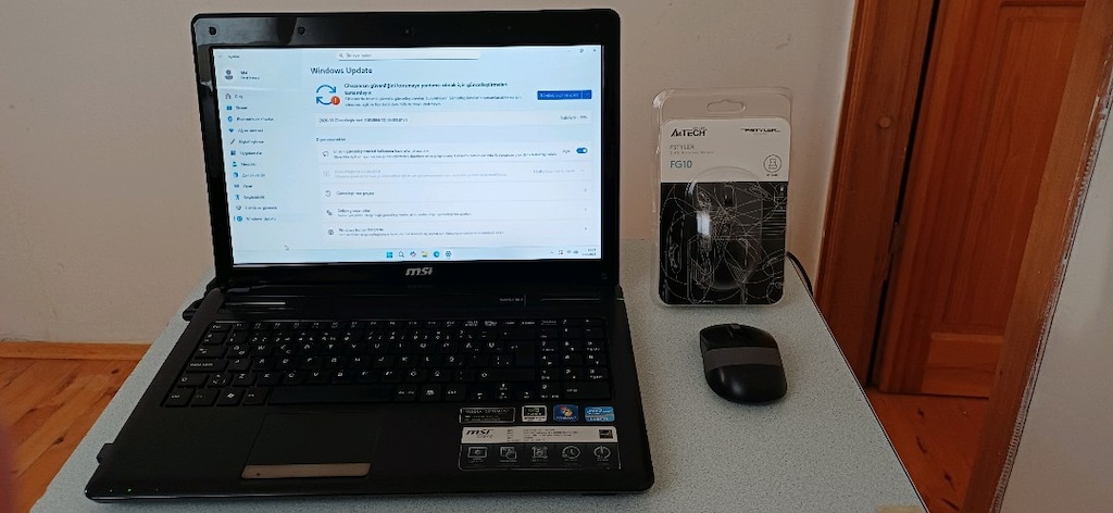 Msi Notebook Intel I3 Win11Pro 240Gb Ssd 1Gb Nvidia Ekran Kartı - 4