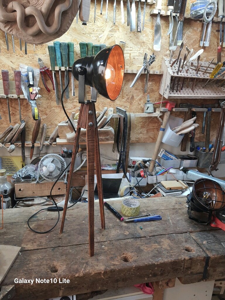 Lambader tripodlu. - 2