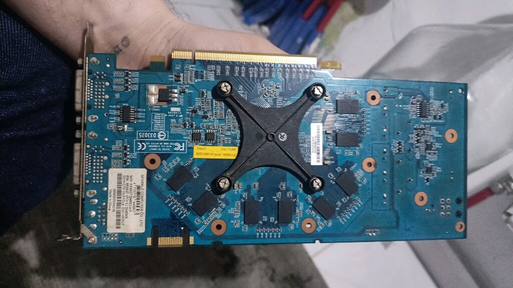 ATI Sparkle sx96Gt2048D2 - 2