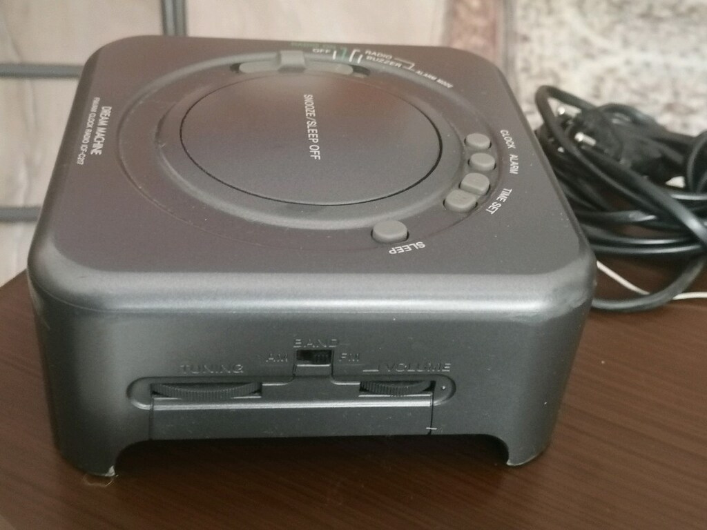 FIRSAT SONY RADYO ve ÇALAR SAAT - 3
