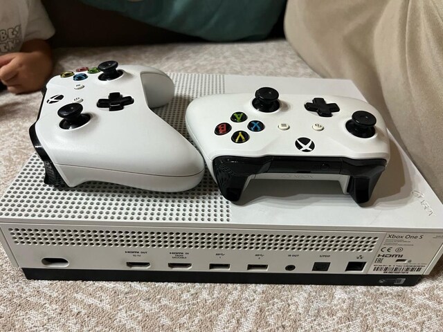 TERTEMİZ XBOX ONE S ÇİFT KOLLU 500GB SIKINTISIZ