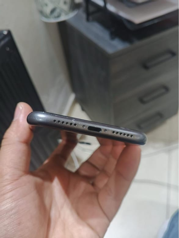 ACİL SATILIK SIFIR AYARINDA 128 GB İPHONE 11 - 4