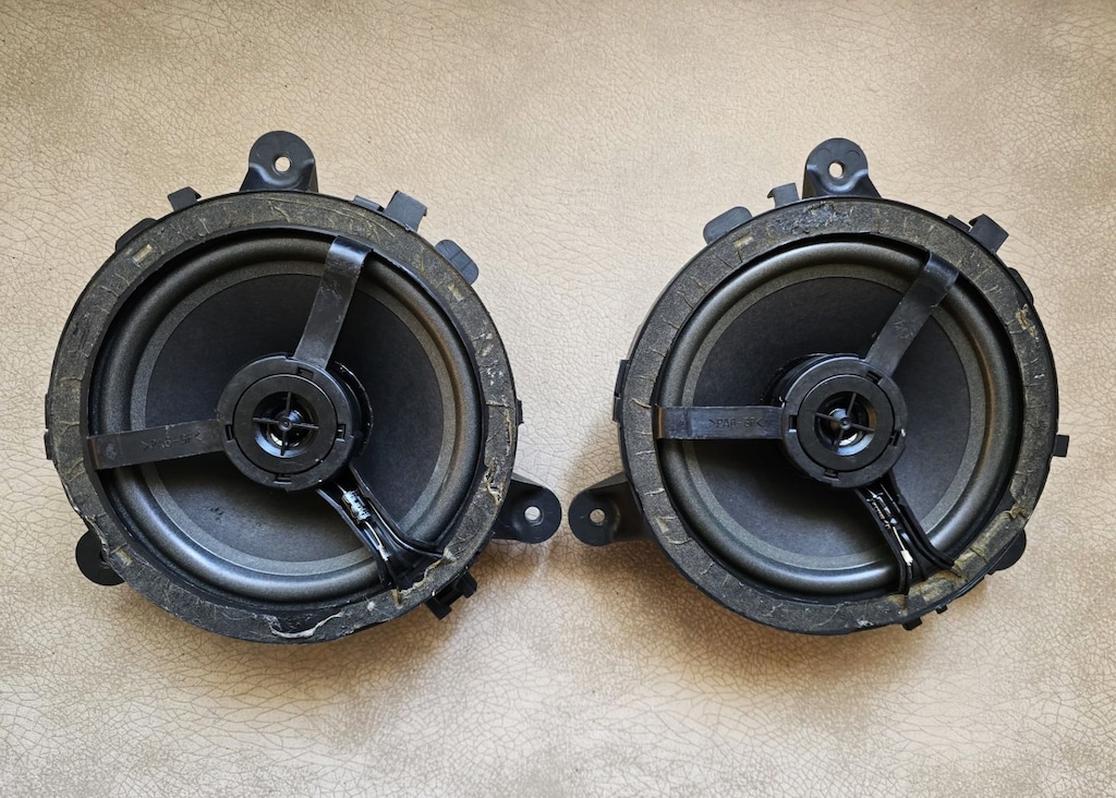 VOLVO XC90 (2003-2014) ARKA KAPI HOPARLÖRLERİ TAKIM (8633664) - 4
