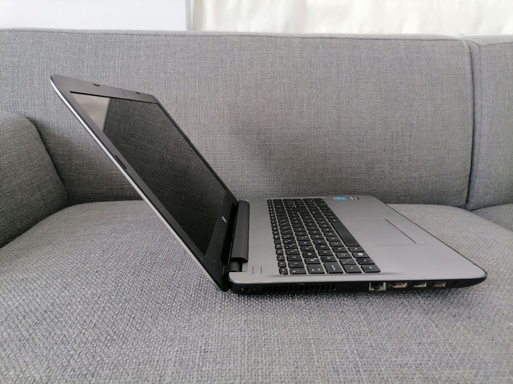 HP, Intel Core i5-5200U, 8 GB Ram, 120 Gb SSD, 2 GB Ekran kartı - 8
