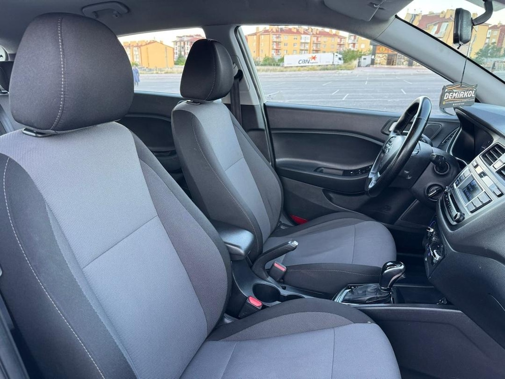 hyundai i20 otomatik 2016 - 5