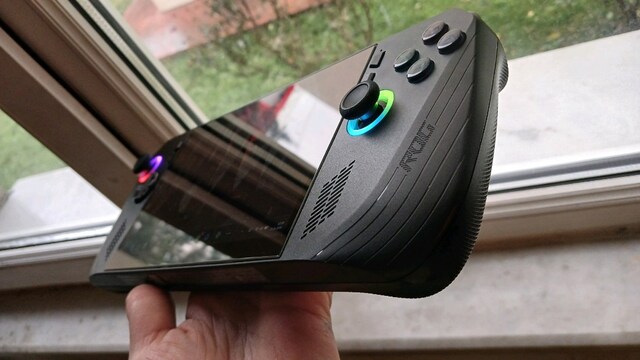 ASUS -ROG ALLY X