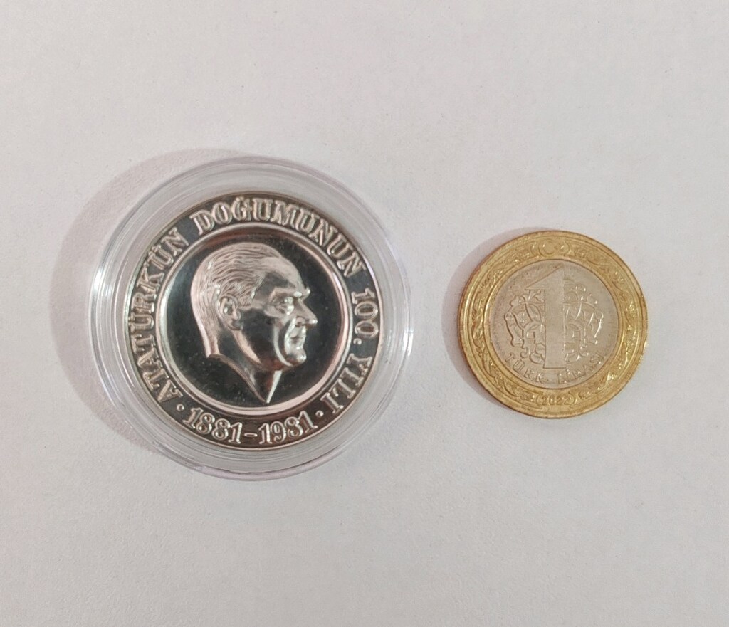Atatürk'ün Doğumunun 100.Yılı Gümüş Madalyonu Nadir - 3
