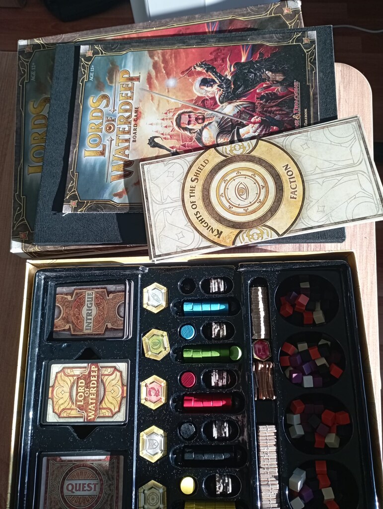 Lords of Waterdeep + Expansion - 3