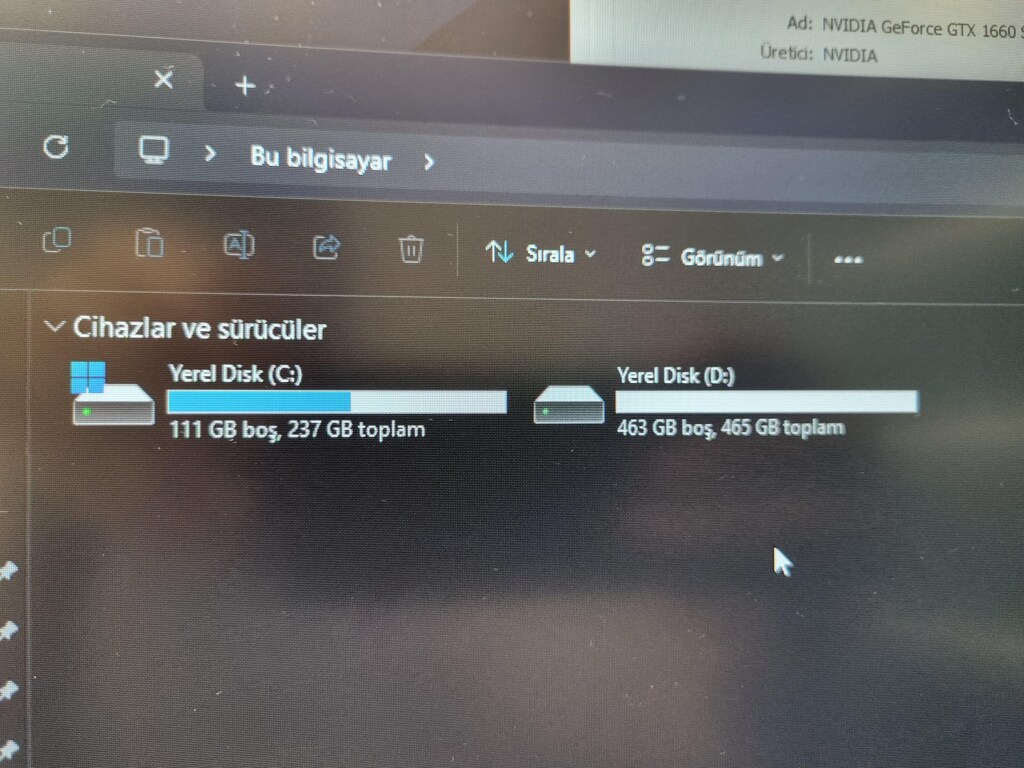 GTX1660 SUPER E.K/RYZEN 5 3600 İŞLEMCİ/16GB RAM/512 SSD - 8