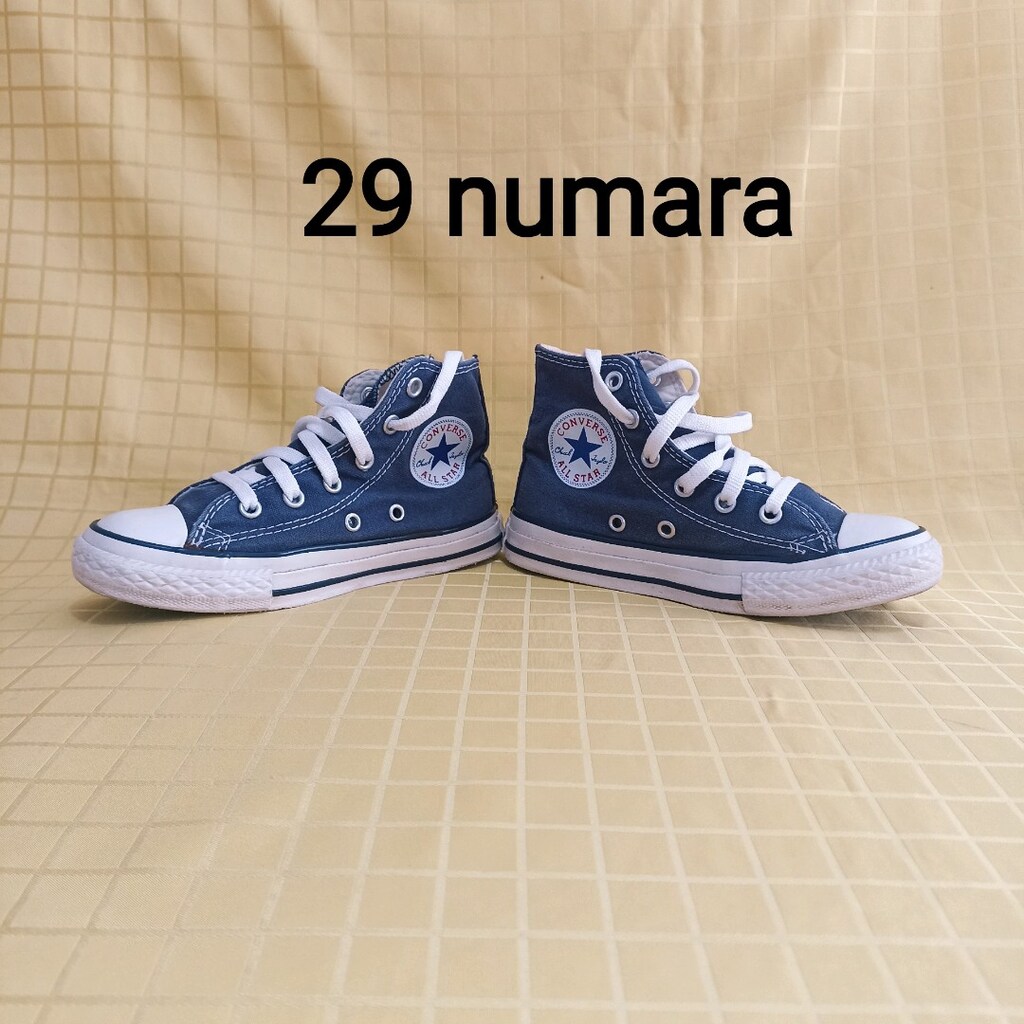 29 numara orjinal CONVERSE spor ayakkabı.