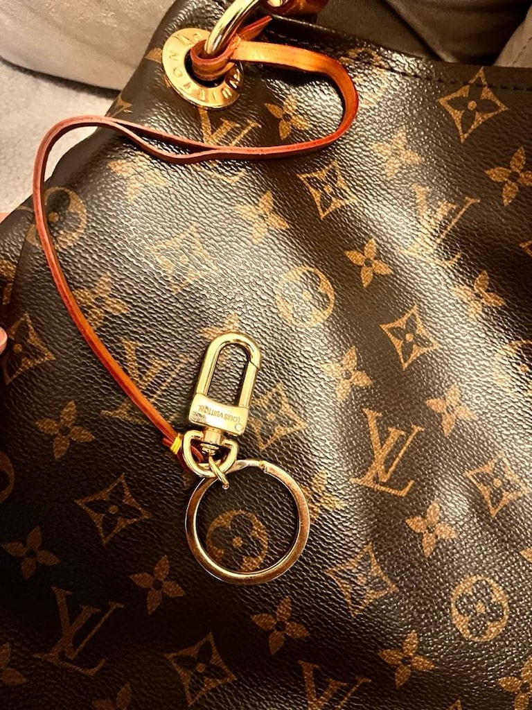 Louis Vuitton - 3