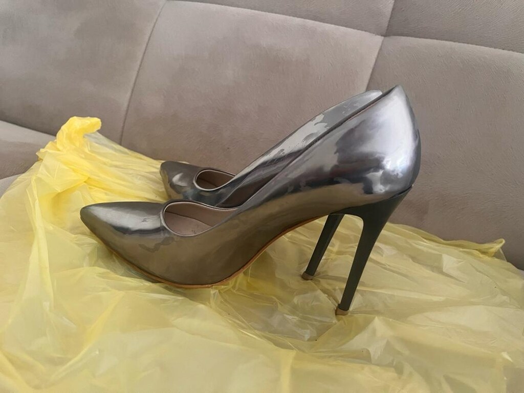 Gümüş stiletto ayakkabı - 2