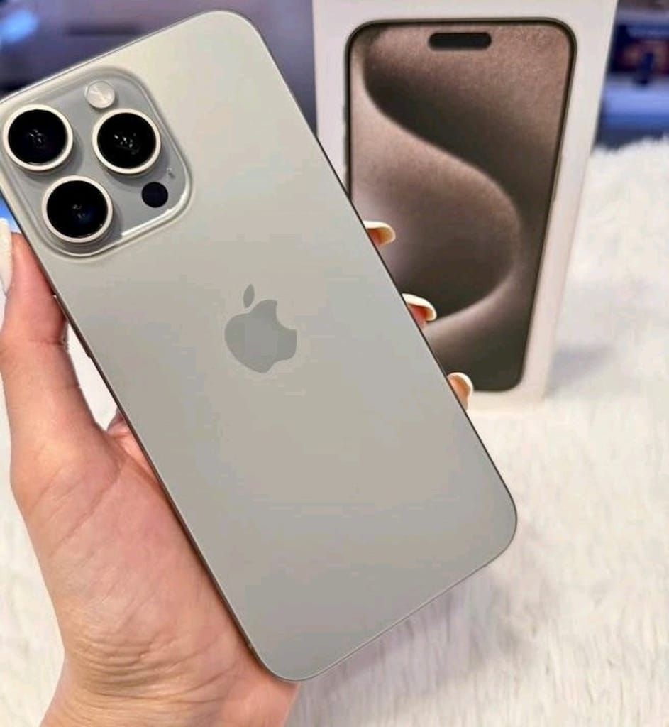 Sorun Sıkıntısız İPhone 15 Promax