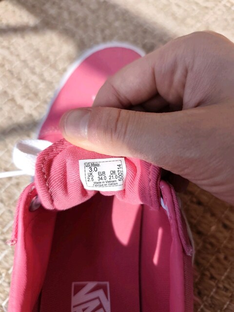 34 numara Vans ayakkabı