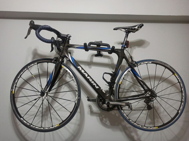 Marin full carbon yol yarış bisikleti..