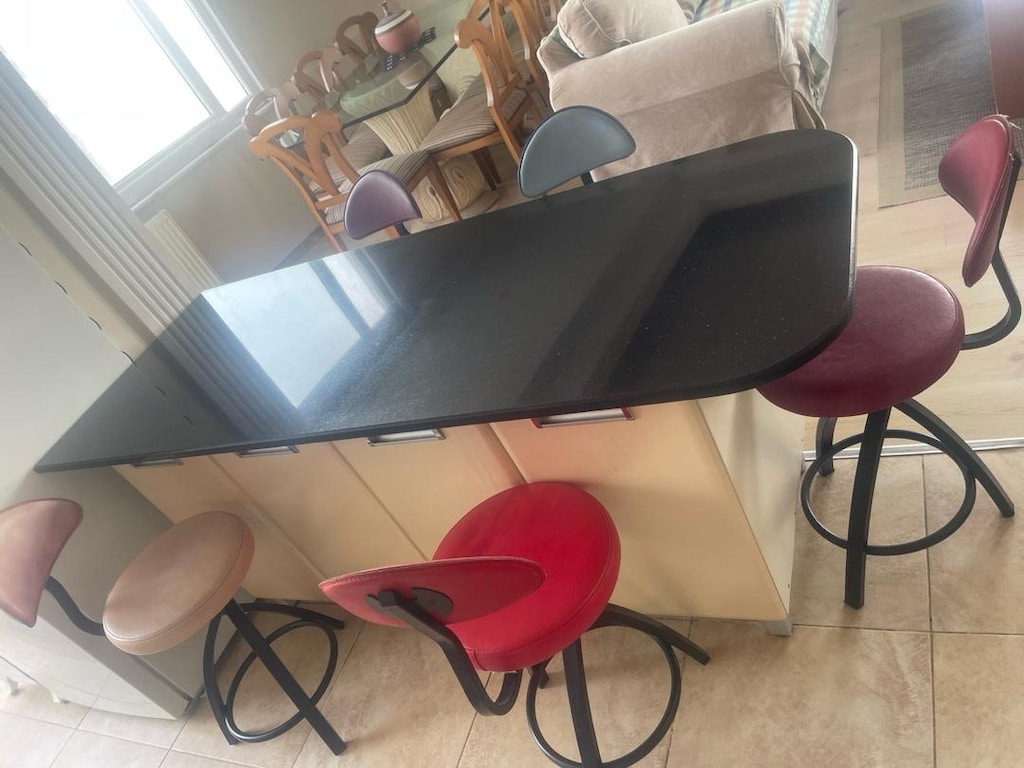 Renkli Bar Sandalyeleri – Siyah Metal Ayaklı - 2
