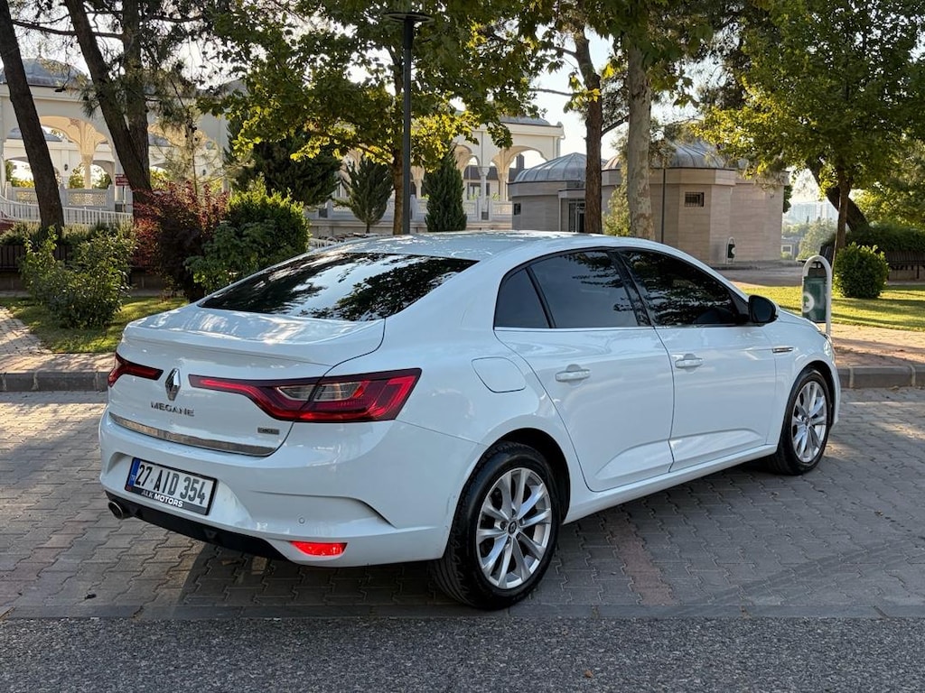SAHİBİNDEN 2017 MEGANE 1.5 dCi ICON+HAYALET+K.AYNA+MASAJLI KOLTUK - 5