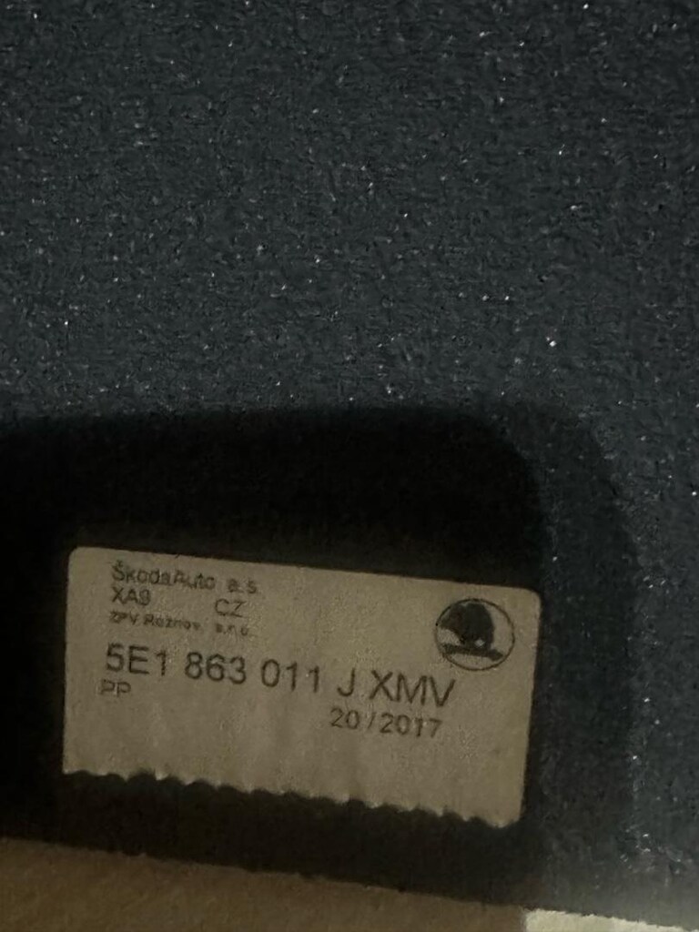 Skoda Octavia Orijinal Sıfır Halı Paspas Takımı - 3