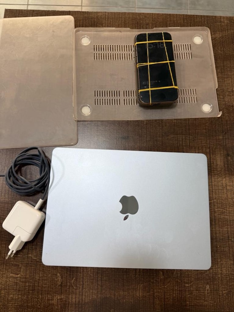 APPLE MACBOOK M4 İŞLEMCİ HATASIZ 16 AY GARANTİLİ 16GB RAM 256GB SSD - 14