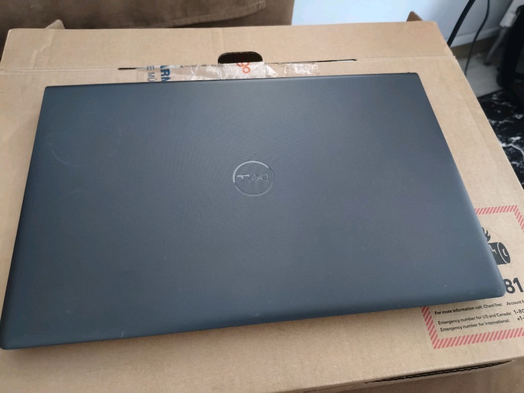 dell vostro 3520 laptop - 4