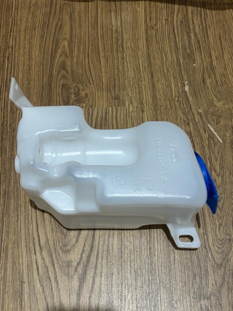 VW BORA CAM SUYU DEPOSU - 3