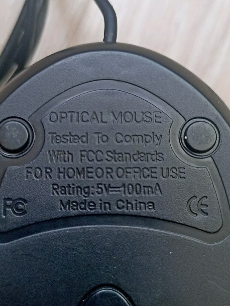 kırmızı ışıklı kablolu mouse — görsel 4/4