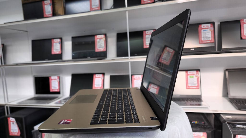 ABT BİLİŞİM – ASUS i5-8250U 12 GB RAM 240 GB SSD MX110 2 GB 15.6" - 9