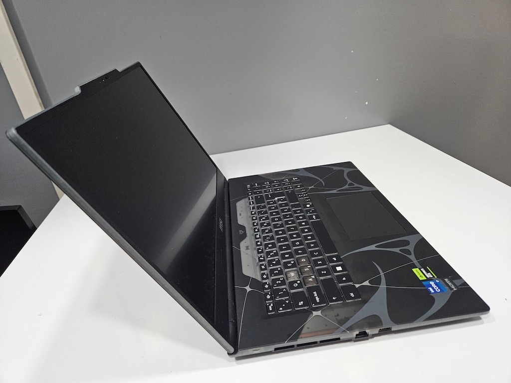 MSİ CYBORG İ7 13.NESİL + 32 GB RAM + RTX 5060 8 GB +21 AY GARANT - 5
