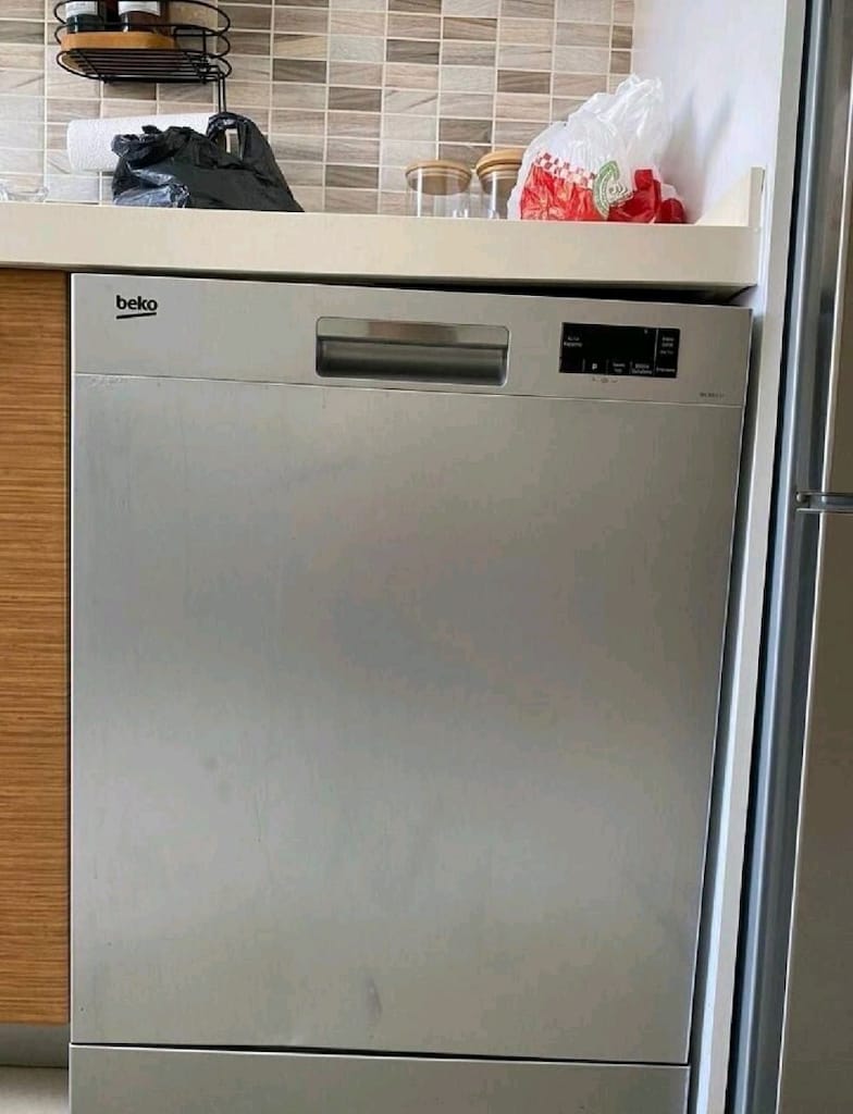 Beyaz eşya ve koltuk takımı - 9