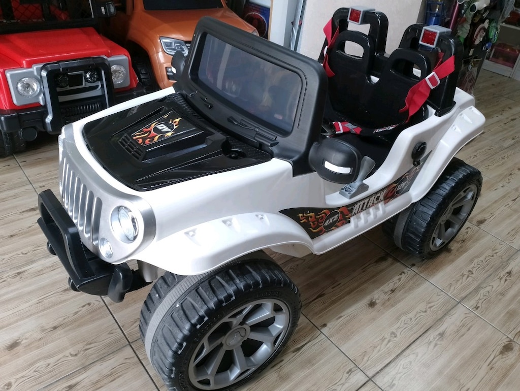 İNCİ AKÜLÜ ARABA 12V KUMANDALI CİFT KİSİLİK JİP - 3