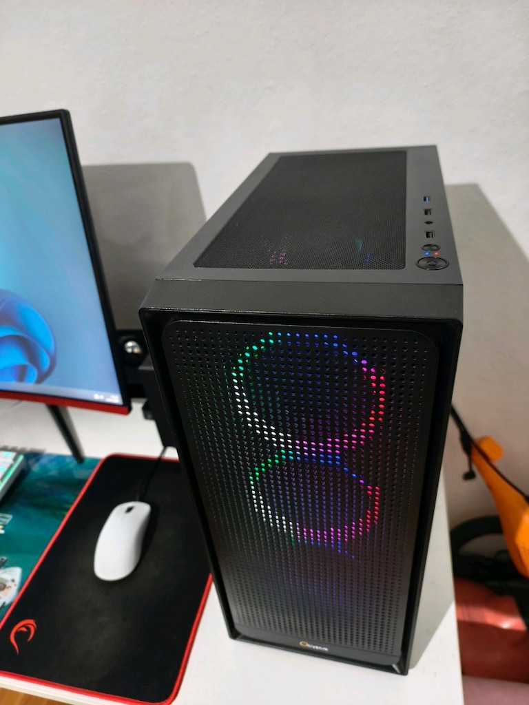 Oyuncu Bilgisayarı Kendinden Ekran Kartlı Amd Ryzen 5 2400 g İşlemcili - 8