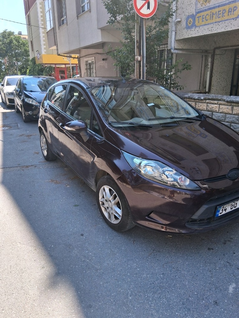 sahibinden ağır hasarsız fiesta - 2