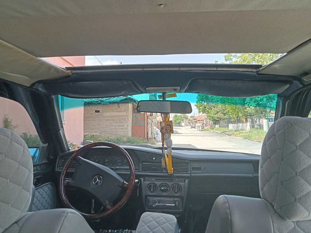 Mercedes 190 D - 6