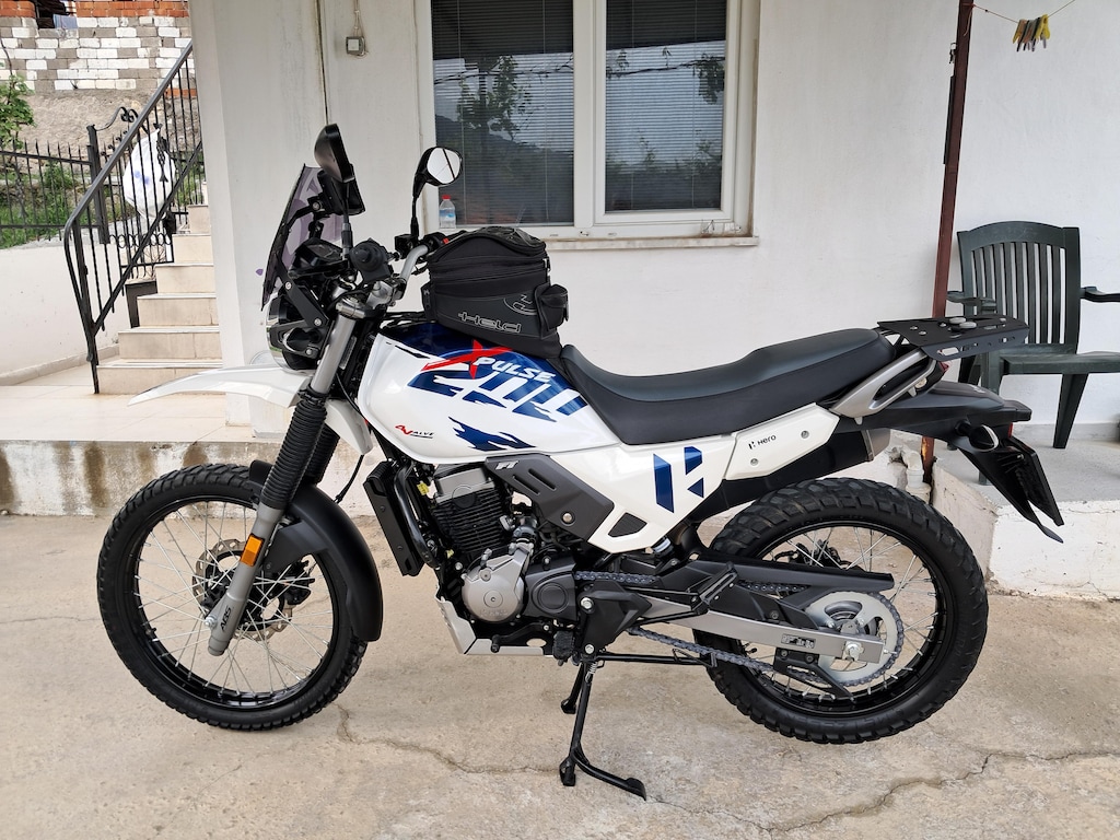 Yeni MUAYENELİ HERO XPULSE 200 4v Çok Temiz Aksesuarlı