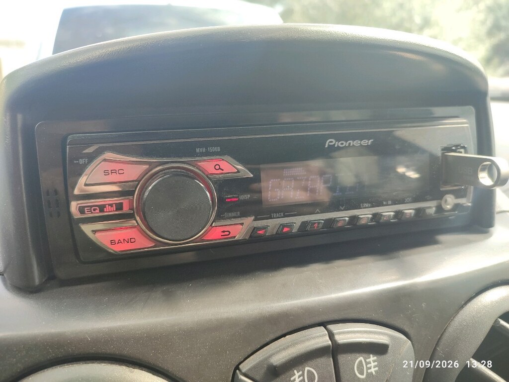 Pioneer MVH-150UB Oto Teyp - 3