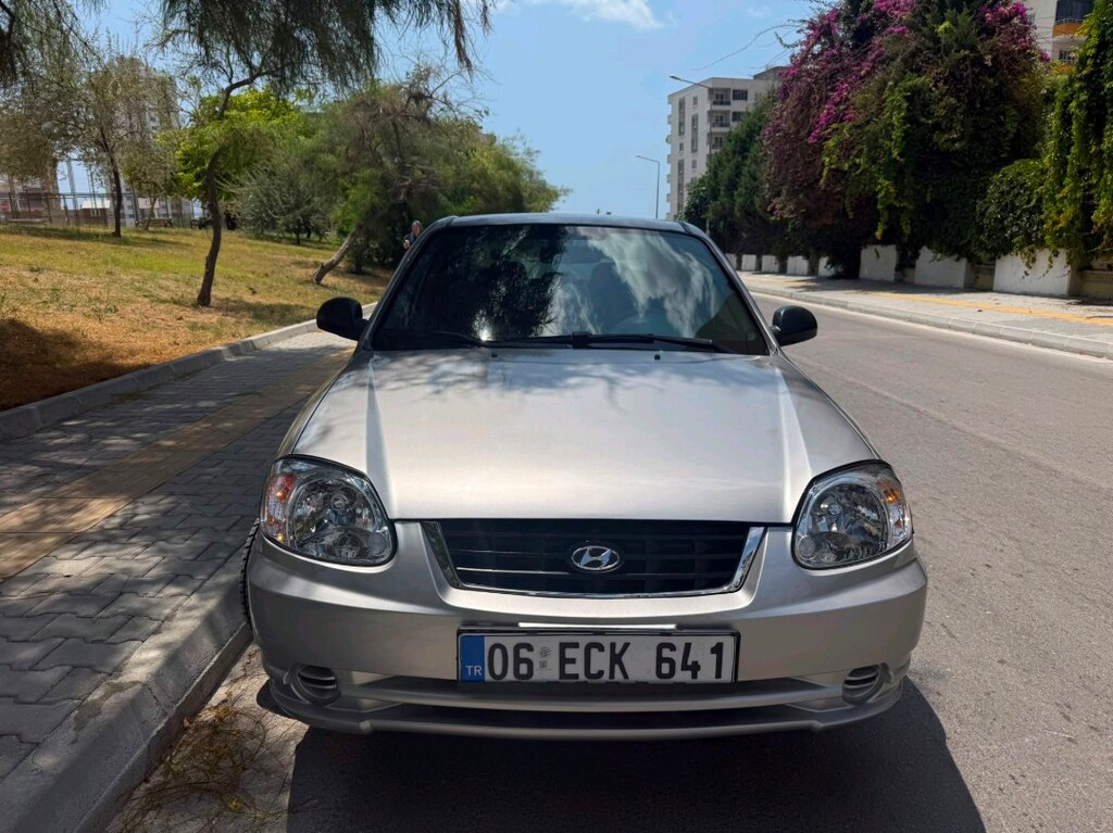 2004 model Hyundai Accent admire 2007 çıkışlı Otomatik Vites 1.3 benzi - 4